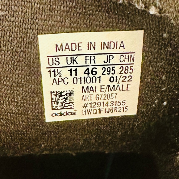 Adidas Men's Stans Smith Black and Orange Sneakers. - Picture 6 of 6